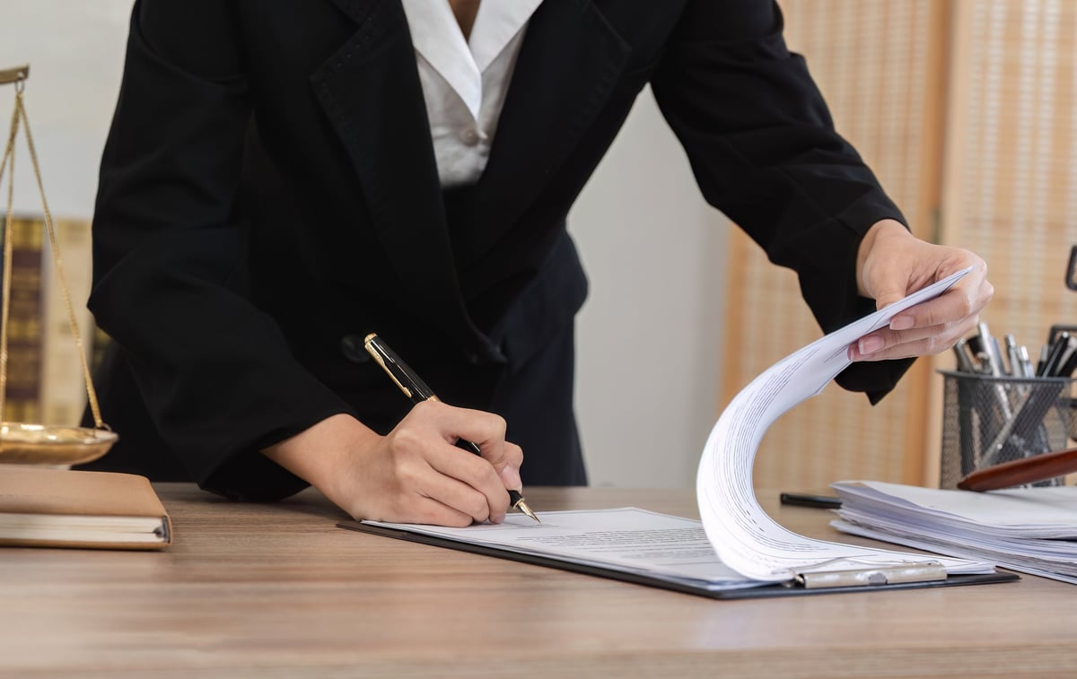 Professional notary signing loan documents
